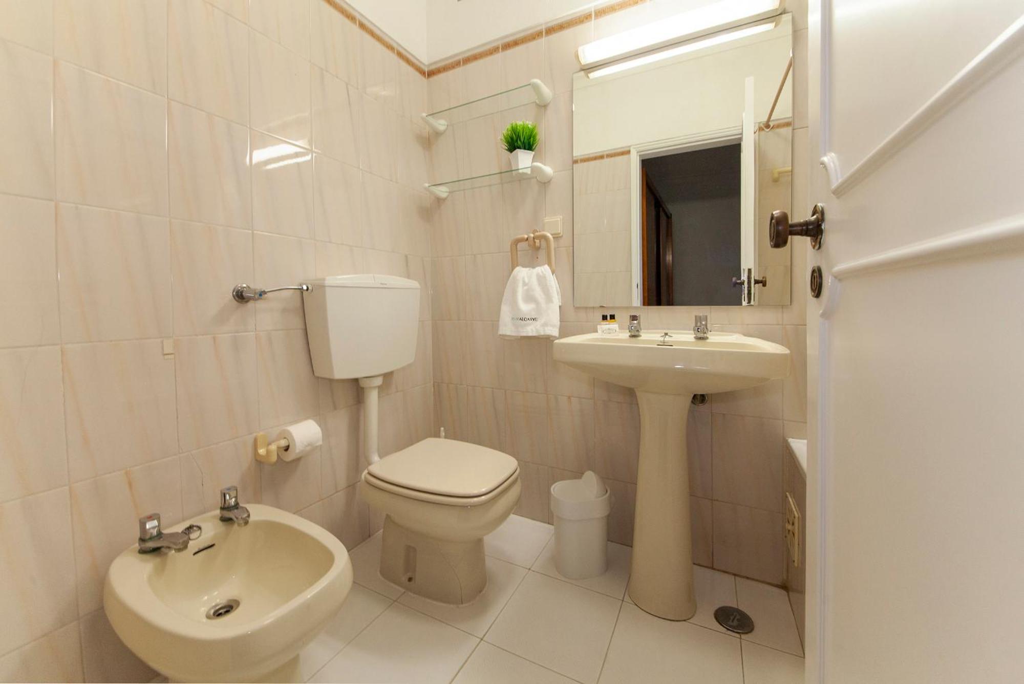 B25 - Candimar Beach Apartment Портіман Екстер'єр фото